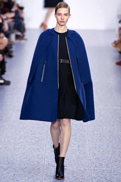 Look 3